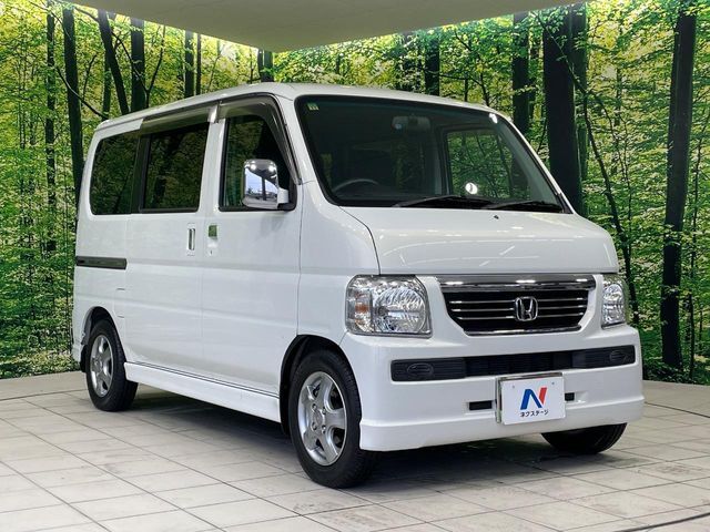 大好評のボディコーティング「弾スプラッシュコート」もご納車までに施工可能。通常のガラスコートと異なる、耐久年数6年の無機質ガラスコーティングが、ボディをキレイな状態に保ってくれます。