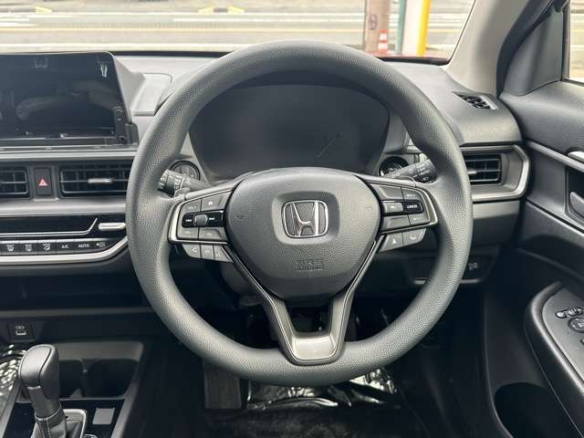 ★修復歴車一切ありません！それどころか、弊社の仕入在庫につきましては、フェンダー、ボンネット、ドアパネル等の交換歴、修理歴のある車両は基本的に仕入れを行いませんので高品質な車両のみ在庫で揃えています！