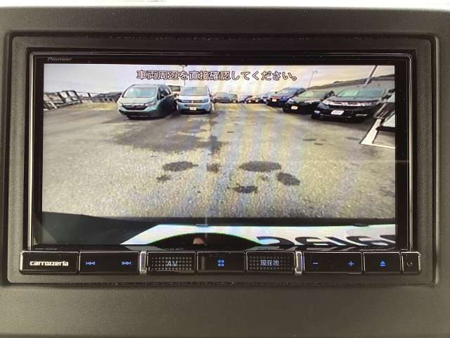 バックカメラ装着済！死角になりやすい後方もとても見やすいです☆車庫入れに自信がない方や縦列駐車が苦手な方にも、オススメ装備です！安心度もアップ！