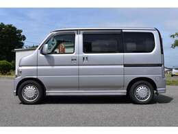 【修理・アフターサービス】保証なしのお車や、保証期間を過ぎてしまった場合の故障でも、中古部品や、リビルト再生部品などを使用し、できるだけお安く修理させて頂きます！事故や故障の際のレッカー移動もOK！