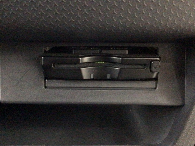 【ETC車載器】もはや必須アイテムのETCを搭載！高速道路のご利用時にとても便利！わずらわしい料金所での現金支払いが不要となりスムーズに通過できます♪