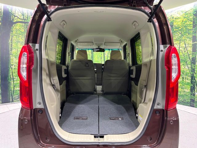 普段のお買い物や通勤、送迎等に十分な荷室スペースを確保しております。セカンドシートを倒すと、大きな荷物の積載も可能です♪