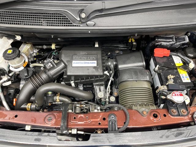 親切・丁寧な専門メカニックスタッフが応対！・車検・点検整備・事故等の修理などアフターサービスも安心。お車のカスタマイズもネクステージのサービススタッフまでご相談ください！