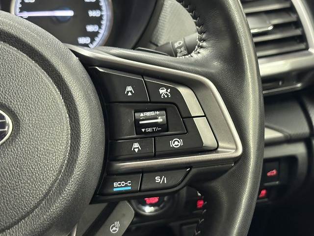 【レーダークルーズコントロールシステム】高速走行や、渋滞での走行時でも、先行車との車間を維持しながらの走行が可能☆