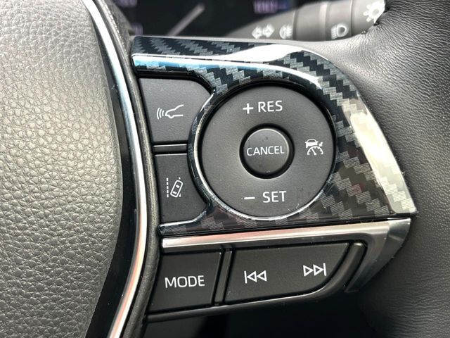 【レーダークルーズコントロール】高速道路での長距離走行が楽に！！自動で速度を保つクルーズコントロールが、衝突軽減システムと連携し、前方の車両を感知して車間を保つように速度調節してくれます！！