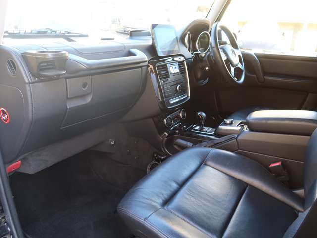 展示車両は全て隅々まで洗車、内装仕上げを徹底しております。在庫状態にきっとご満足頂けるクオリティをご覧頂けます