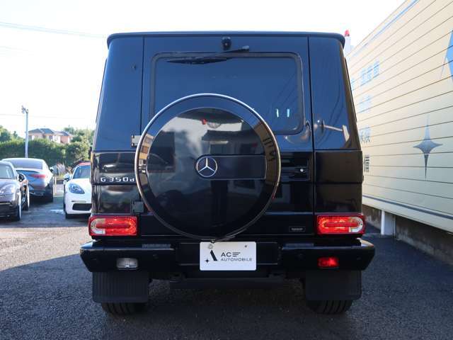 希少車はもちろん、珍しいカラーやグレードの輸入車を数多く仕入れし在庫展示しております。所有する喜びが一層高まる拘りの輸入車を是非ご堪能下さい