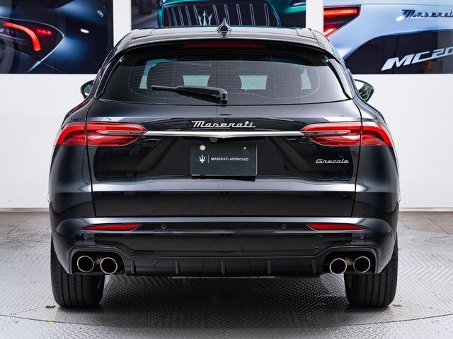 もちろんサラウンドビューモニター+パークセンサーを搭載。駐車時の不安を軽減。