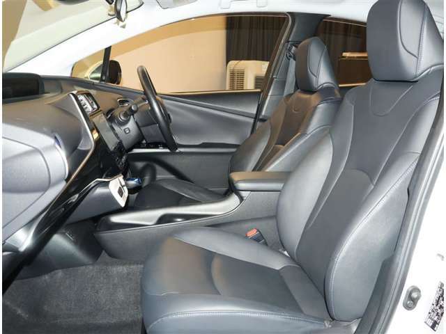 気に入ったけど予算オーバーかなとお考えの方、新車だけだと思っていませんか？U-carでも残価設定プランをご用意しております。月々のお支払いを抑えたプランがご利用いただけます。