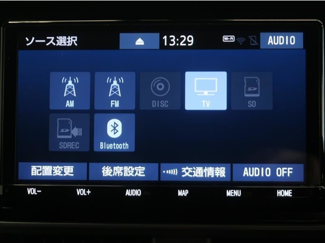 車内でCD DVD等、様々なメディアが楽しめます。
