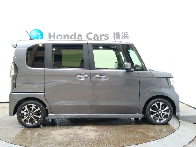 全長339cm、幅147cm、高さ179cmのお車になります。