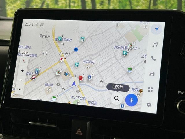 【10.5インチナビ】高級感とインパクトのある大画面ナビを装備。各種オーディオ操作はもちろん、スマホ連携もできる利便性の高いナビです♪