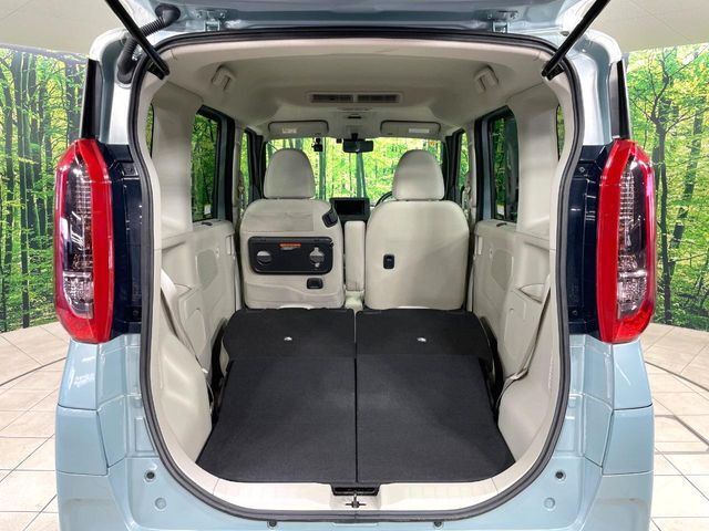 普段のお買い物や通勤、送迎等に十分な荷室スペースを確保しております。セカンドシートを倒すと、大きな荷物の積載も可能です♪