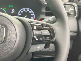 【アダプティブクルーズコントロール】高速道路での長距離走行が楽に！！自動で速度を保つクルーズコントロールが、衝突軽減システムと連携し、前方の車両を感知して車間を保つように速度調節してくれます！！