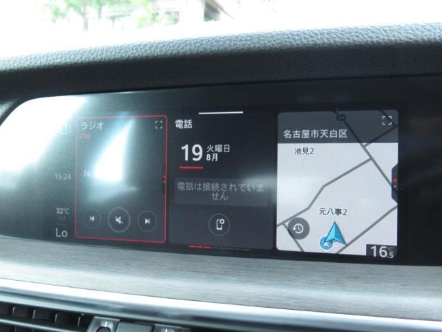Apple　CarPlay　/Google　AndroidAutoに　対応。　地図情報など最新のコネクティビティを確保し「Connectシステム」を採用し　様々な情報を集約・表示します