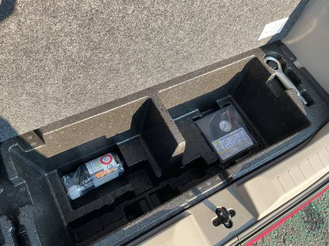 万が一のパンク時にご利用いただける修理キットがございます。