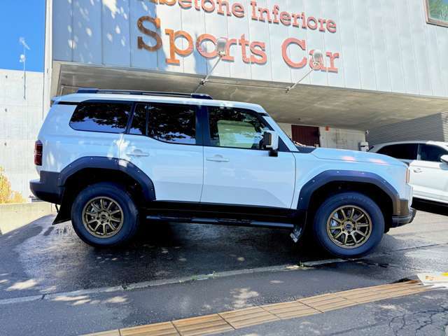 JAOSサイドステップ　ブラックが装着されます