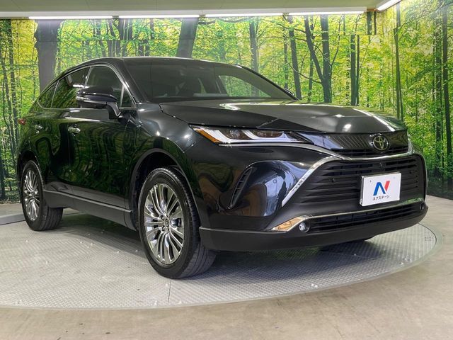 大好評のボディコーティング「弾スプラッシュコート」もご納車までに施工可能。通常のガラスコートと異なる、耐久年数6年の無機質ガラスコーティングが、ボディをキレイな状態に保ってくれます。