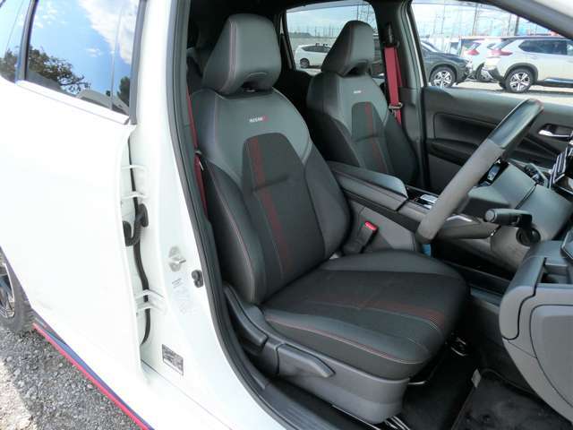 NISMO専用シート。スポーティーな内装です。