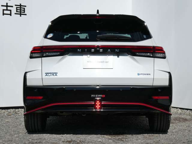 リアフォグランプは霧や雨の日の視界が悪い時にご使用ください。