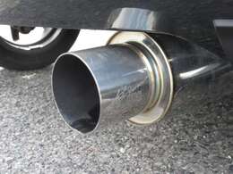 HKS製マフラーを取り付けしました。スポーティーな見た目と低音サウンドを体感できます！