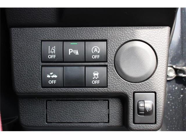 パーキングセンサー付で、車庫入れも駐車もラクラクです。