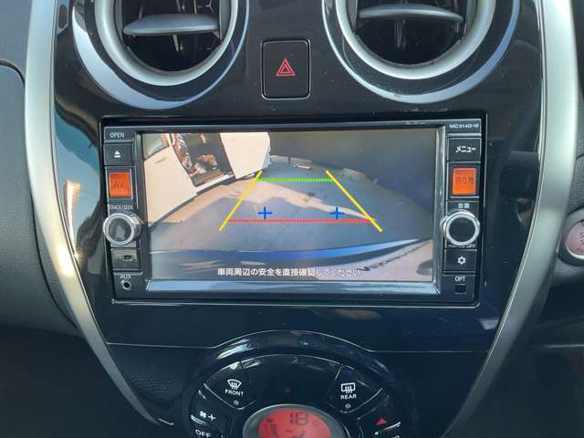 バックモニターも装備しております。駐車・車庫入れの心強い味方です。