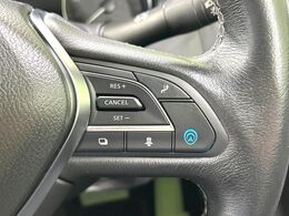 【プロパイロット】高速道路での長距離走行が楽に！！渋滞時と巡回走行のシーンで、アクセル・ブレーキ・ステアリングを自動で制御し、長距離運転の負担を軽減してくれます♪