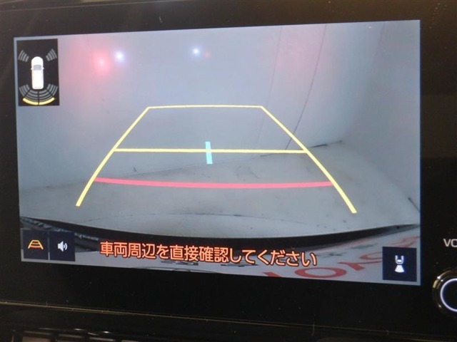 バックガイドモニターで、後方を確認しながら安心して駐車することができます。運転初心者も熟練者も必須の機能ですよ！