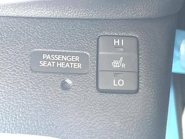 【シートヒーター】寒い日に重宝するシートヒーター！エアコンより早く温まってくれるので寒がりの人も安心ですね♪エアコンの温風は乾燥するから苦手、という方にもをおすすめです。