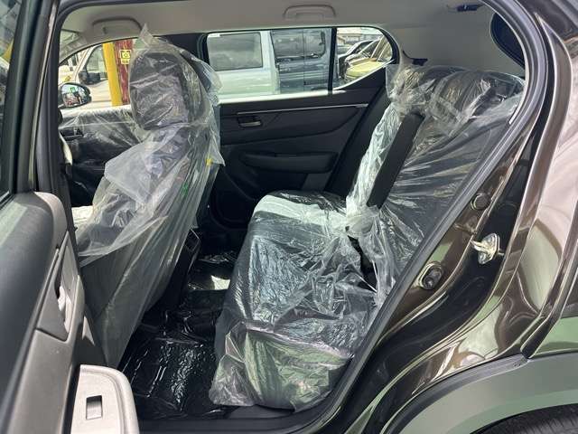 ★5年間新車保障★初度登録から5年間の新車保証が含まれています。長期間、安心してお乗り頂けます！保障費用は支払総額に含まれています！遠方のお客様は保証継承後、お近くのディーラーにて保証が受けられます！