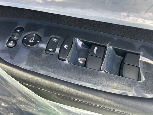 ★納車前に、専属のクリーニングスタッフが、ピッカピカにクリーニングして納車いたします！もちろん、ピッカピカの状態でお渡しするクリーニング費用も支払総額に含まれています！