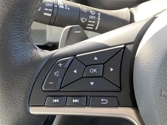 ステアリングスイッチ（左）