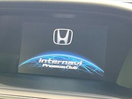 【純正ナビ】人気の純正ナビを装備しております。ナビの使いやすさはもちろん、オーディオ機能も充実！キャンプや旅行はもちろん、通勤や買い物など普段のドライブも楽しくなるはず♪