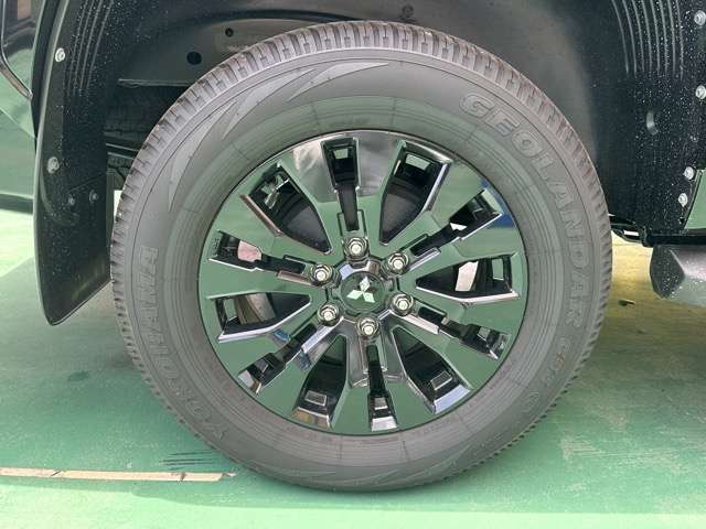 ★納車前に、専属のクリーニングスタッフが、ピッカピカにクリーニングして納車いたします！もちろん、ピッカピカの状態でお渡しするクリーニング費用も支払総額に含まれています！