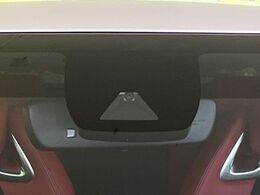 【トヨタセーフティセンス】走行中に前方の車両等を認識し、衝突しそうな時は警報とブレーキで衝突回避と被害軽減をアシスト。より安全にドライブをお楽しみいただけます。