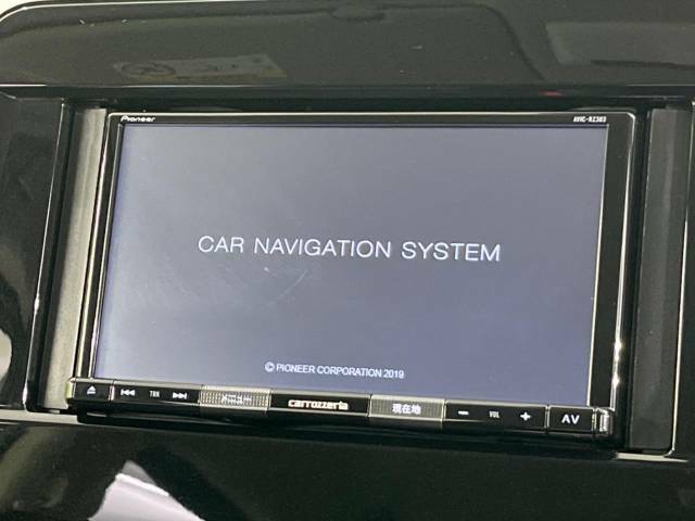 【ナビゲーション】使いやすいナビで目的地までしっかり案内してくれます。各種オーディオ再生機能も充実しており、お車の運転がさらに楽しくなります！！