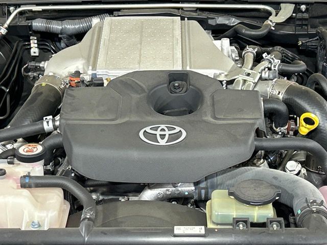 親切・丁寧な専門メカニックスタッフが応対！・車検・点検整備・事故等の修理などアフターサービスも安心。お車のカスタマイズもネクステージのサービススタッフまでご相談ください！