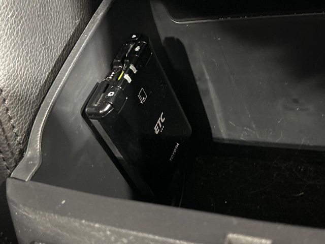 【ETC】高速道路の料金所をストレスなく通過！話題のスポットやサービスエリアに多い「スマートIC」利用時は必須のアイテムです。当店でセットアップを実施、ご納車当日からすぐにご利用いただけます！