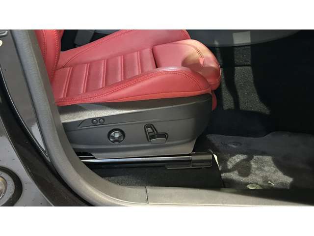 電動シート搭載！