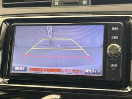 【バックカメラ】駐車時に後方がリアルタイム映像で確認できます。大型商業施設や立体駐車場での駐車時や、夜間のバック時に大活躍！運転スキルに関わらず、今や必須となった装備のひとつです！