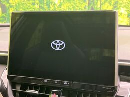 【10.5インチ　ディスプレイオーディオ】大画面のディスプレイはAppleCarPlayやAndroidAutoが利用可能。大きな画面でスマホナビアプリ等が利用いただけます♪