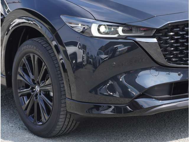 令和4年式ですので、新車保証を継承させていただきます！延長保証に有料で加入することも出来ますので、詳しくはスタッフまでお問い合わせしてください！