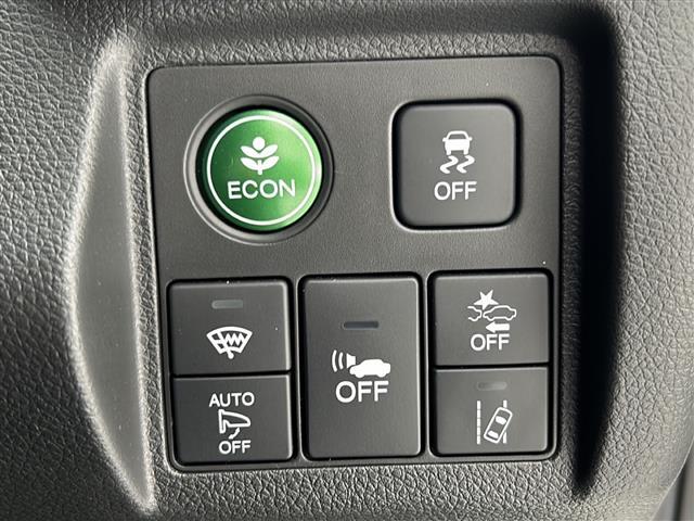 【　ホンダセンシング　】精度の高い検知能力で、車輌進行方向の状況を認識。ドライバーの意思と車両の状態を踏まえた適切な運転操作を判断し、多彩な機能で、より快適で安心なドライブをサポートします☆