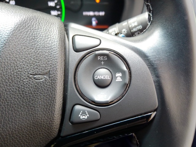 多彩な安心・快適機能を搭載した先進の安全運転支援システムのHonda　SENSINGを搭載しております。
