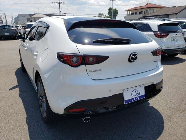 老舗ガソリンスタンド＆認証車検工場完備！！お車ご購入後の整備・車検・鈑金などのアフターサービスも充実しております！安心してお買い求め下さい！