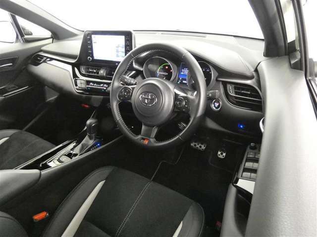視界も広々で見晴らしの良い運転しやすいコックピットです。