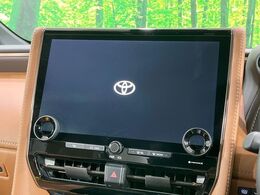 【14インチディスプレイオーディオ】画面内にオーディオ操作はもちろん、空調の調整機能なども盛り込んだ多機能なディスプレイオーディオです！スマートフォン連携はもちろん、車載ナビもお使いいただけます♪