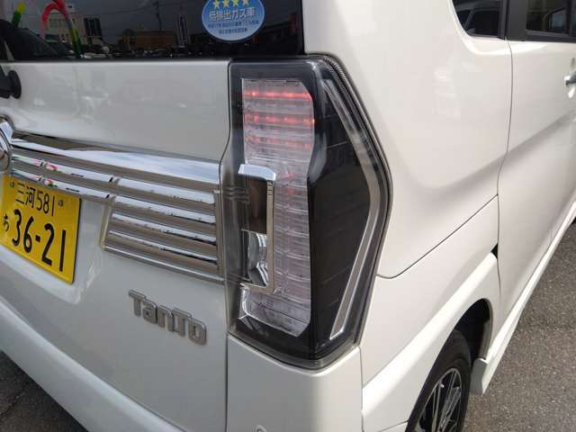 R9/5車検有☆スマートアシスト3☆8インチSDナビ☆フルセグTV☆パノラマビューモニター☆ETC☆ドライブレコーダー☆Wパワースライドドア☆ハーフレザーシート☆シートヒーター☆LEDランプ☆試乗OK
