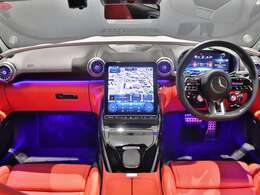 後部に着いているセンサーで、走行中の安全と、パーキング時のアシストもバッチリです。